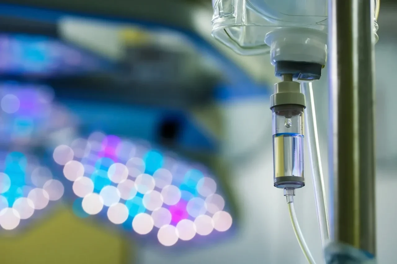 Infusionsflasche im Behandlungsraum