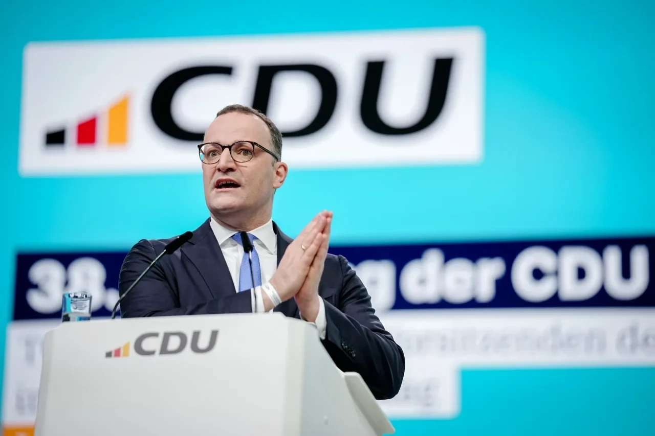Jens Spahn, ehemaliger Vorsitzender der Unions-Fraktion im Bundestag, spricht beim CDU-Bundesparteitag
