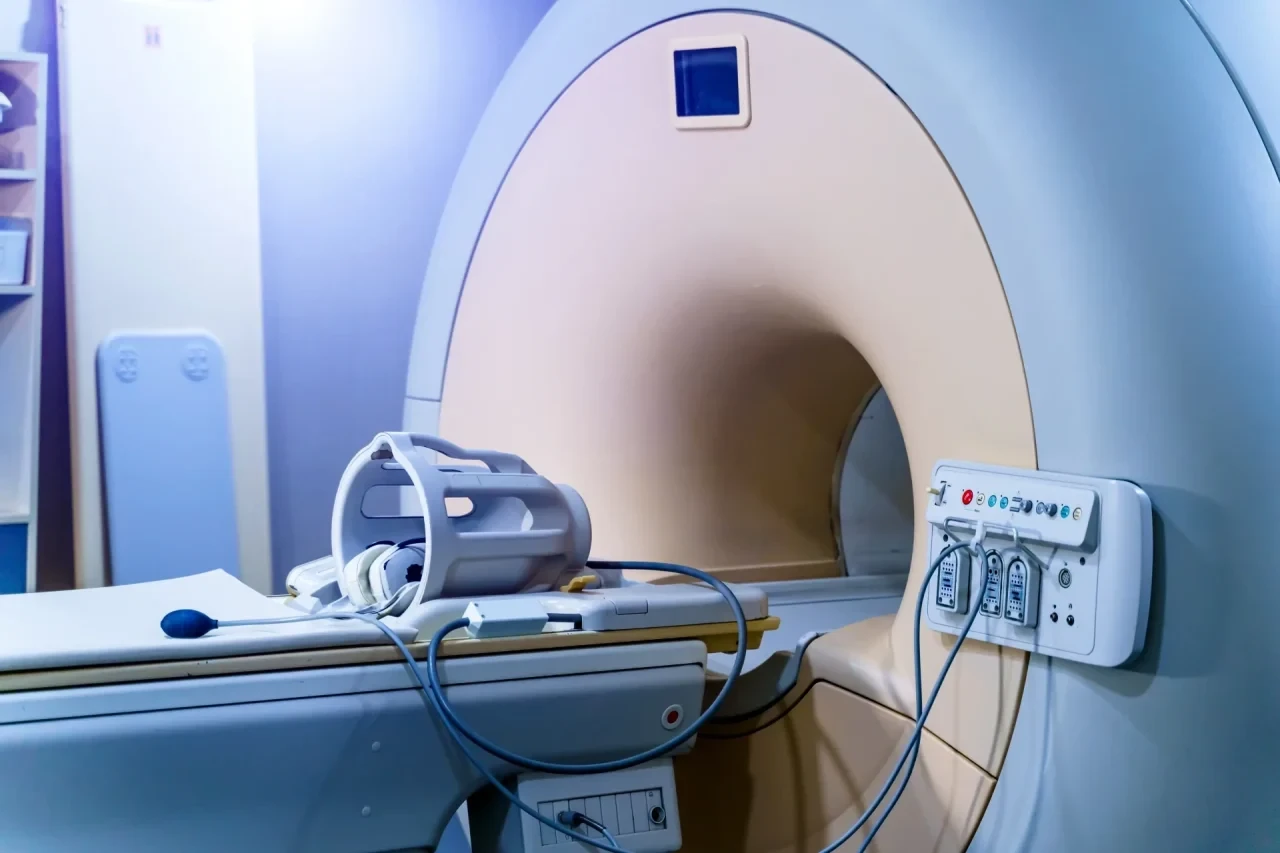 CT-Scanner - PET- MRT