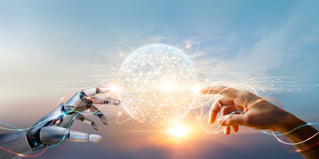 Roboter und Mensch nähern sich einander an